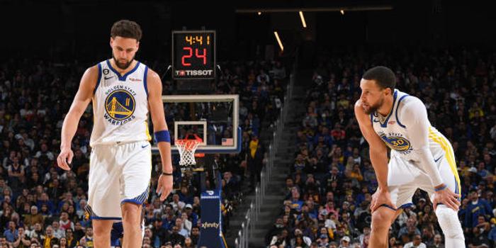  库里单节21分引爆全场勇士轻取新奥尔良鹈鹕